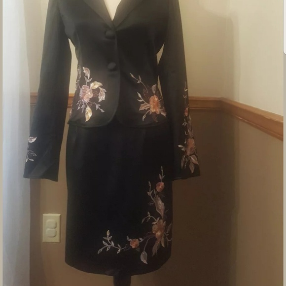 Adrianna Papell Evenning skirt and jacket Suit Floral Embroidered Set  Size 8 - Picture 7 of 12